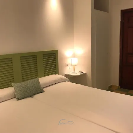 Hostel Leon Dormido &