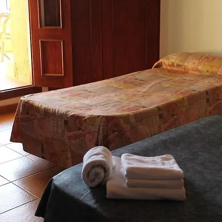 Leon Dormido & Hostel *