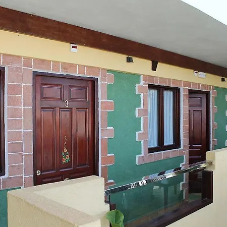 Hostel Leon Dormido &