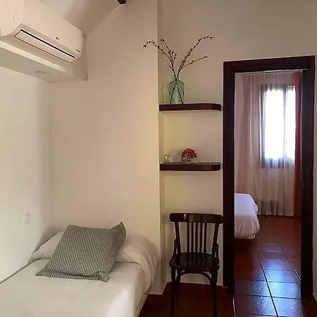 Hostel Leon Dormido & *