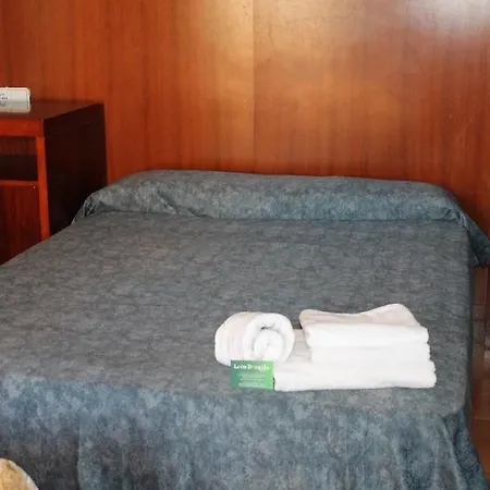 Leon Dormido & Hostel Polop