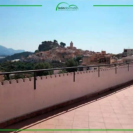 Leon Dormido Rooms & Apartments Hostel *