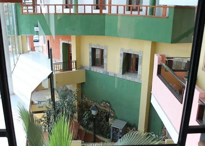 Leon Dormido & Polop de la Marina