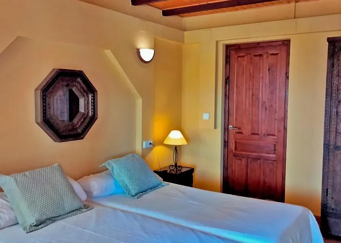 Hostal Leon Dormido & Polop de la Marina