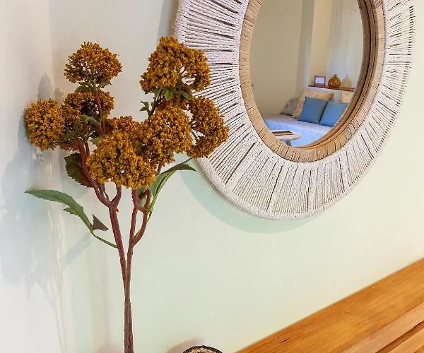 Leon Dormido & Hostal Polop de la Marina